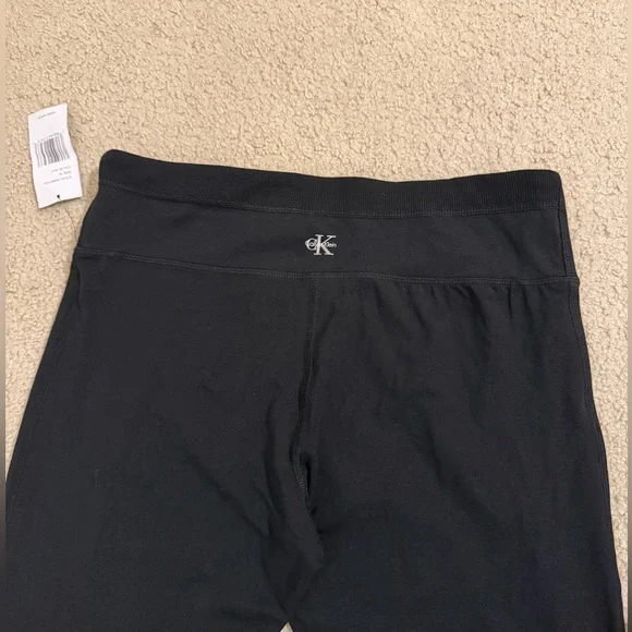 Calvin Klein Women's Classic Black Leggings - Picture 4 of 10